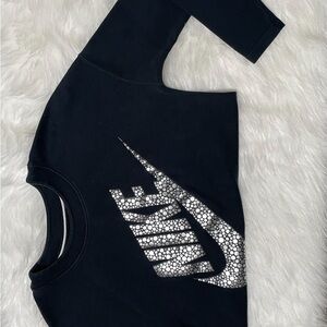 Nike sweater size small in excellent condition